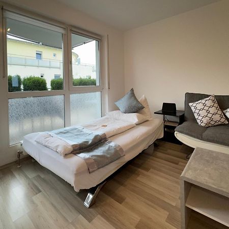 3 Zimmer Apartment In S-Bahn Naehe, 76 Qm, Max 5 Pers, 30Qm Dachterasse, Garage, Internet 1000 Mbit Gärtringen Extérieur photo