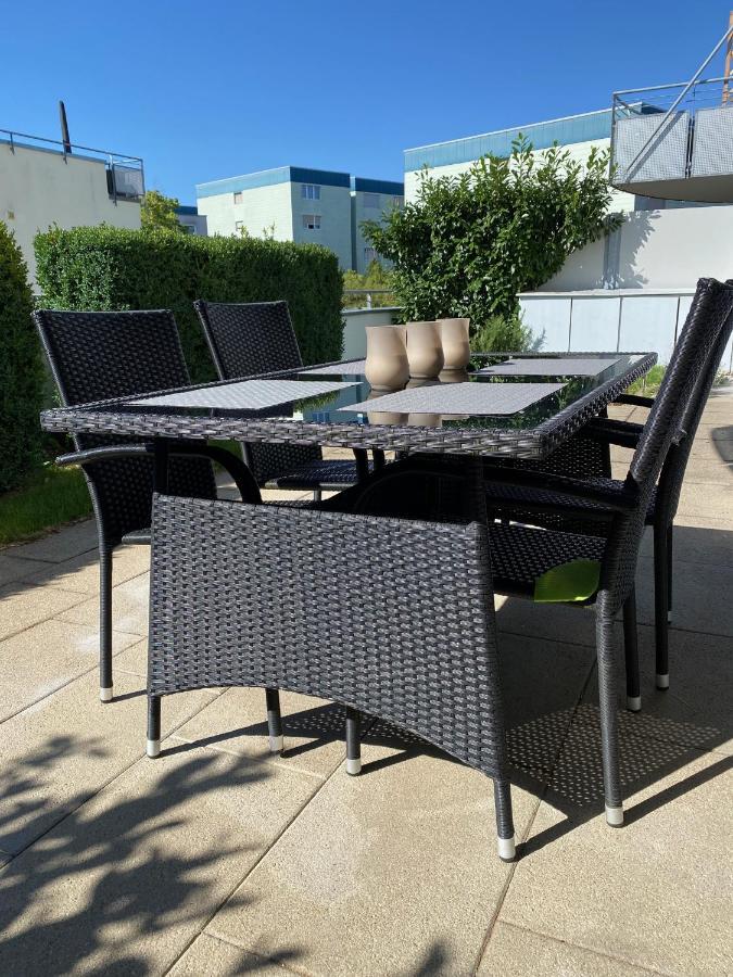 3 Zimmer Apartment In S-Bahn Naehe, 76 Qm, Max 5 Pers, 30Qm Dachterasse, Garage, Internet 1000 Mbit Gärtringen Extérieur photo