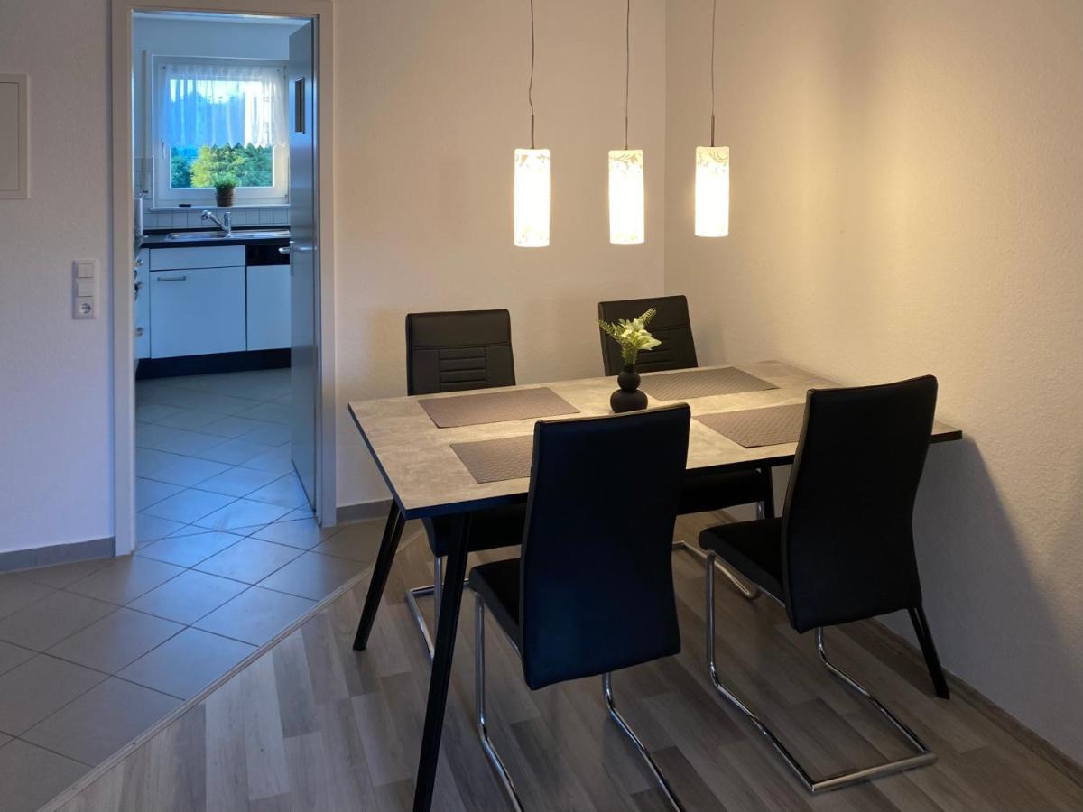 3 Zimmer Apartment In S-Bahn Naehe, 76 Qm, Max 5 Pers, 30Qm Dachterasse, Garage, Internet 1000 Mbit Gärtringen Extérieur photo